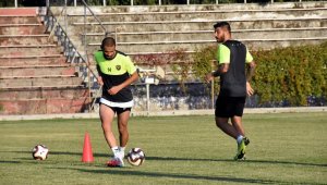 Aliağaspor FK antrenmanına sürpriz ziyaret