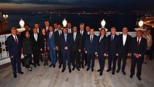 Başkan Soyer ilçe Belediye Başkanlarının 500 günlerini dinliyor