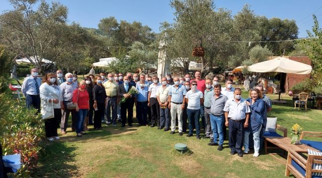 Başkan Tunç Soyer Urlalı muhtarlar ile buluştu:
