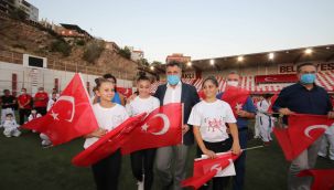 Bayraklı'da spor kurslarına katılan çocuklar sertifikalarını aldı