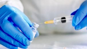 Bilim Kurulu Üyesi Kayıpmaz uyardı: 'Zatürre ve grip aşısı sizi Covid-19'un yaptığı zatürreden korumaz'