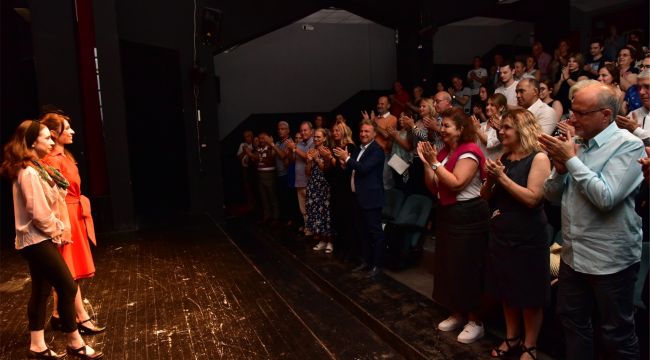 Bornova’da tiyatro keyfi , Sevda Şener Sahnesi yenileniyor