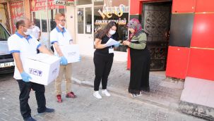 Buca’daki mültecilere gıda ve hijyen desteği