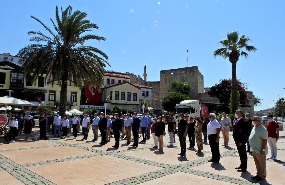 CHP'nin kuruluşunun 97. yılı Çeşme'de törenle kutlandı