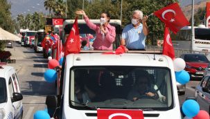 Efes Selçuk'ta sonsuz özgürlük ve bağımsızlık konvoyu