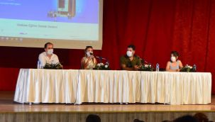 Gaziemir'de velilere uzaktan eğitimi anlattılar
