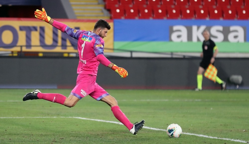 Göztepe, kaleci Göktuğ Bakırbaş'ı Ümraniyespor'a kiraladı