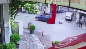 Hareket halindeki otomobilden düşen çocuk yürekleri ağza getirdi