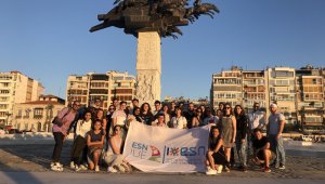 İEÜ Erasmus Öğrenci Ağı Kulübüne 'Erasmus' birinciliği