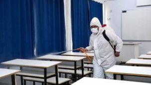 İzmir’de bir okulda müdür Covid-19'a yakalandı: Okul hala kapatılmadı