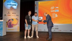 İzmir'de girişimci gençler ödüllerini aldı!