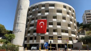 İzmir’de sağlık çalışanlarına ücretsiz otopark desteğine devam