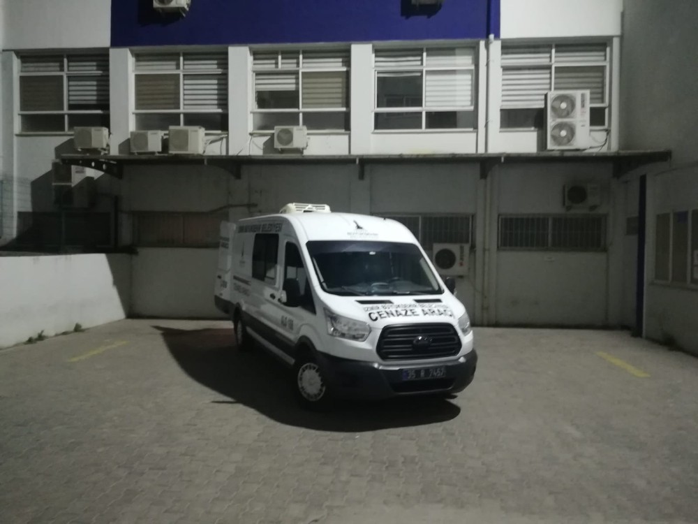 İzmir'de balkondan düşen 5 yaşındaki çocuk öldü