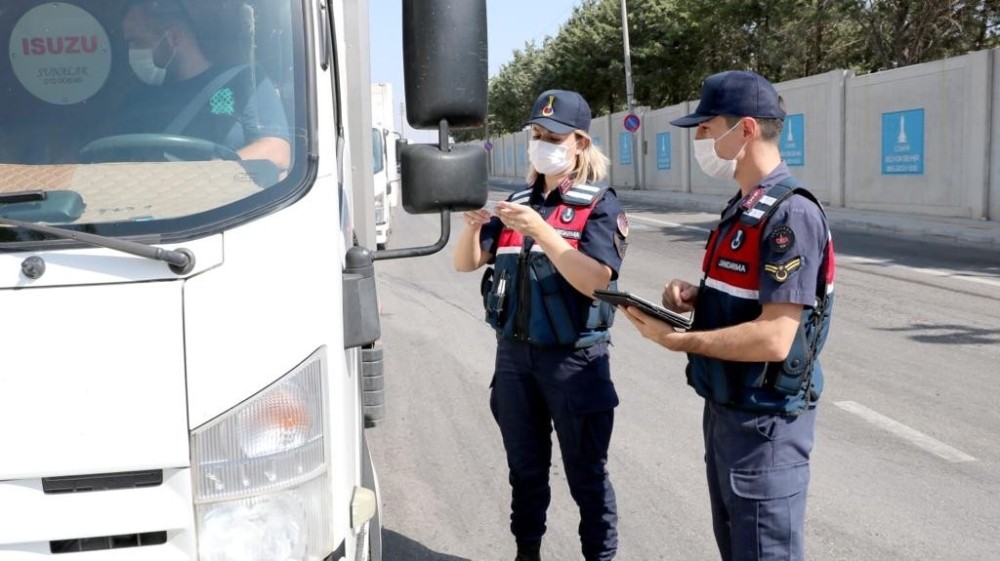 İzmir'de jandarmadan huzur operasyonu