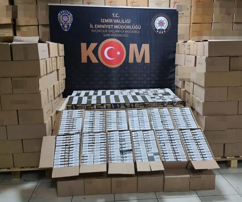 İzmir'de sahte nargile tütünü operasyonu: 2 gözaltı