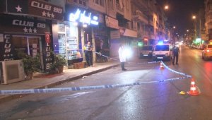 İzmir'de silahlı saldırıdan kaçan kişiler fırına sığındı