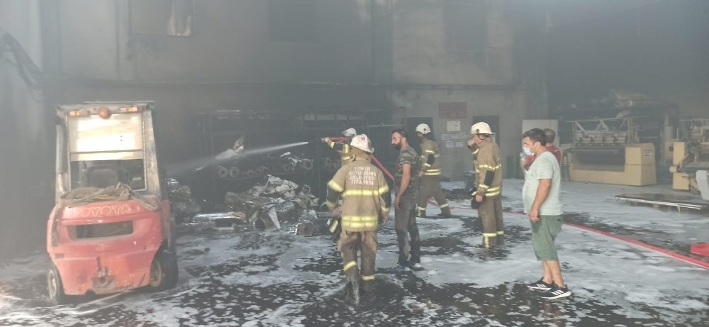 İzmir'deki fabrika yangını kontrol altına alındı