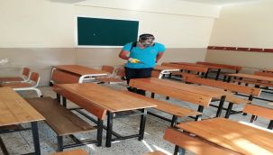 Karşıyaka’da okullar dip bucak dezenfekte edildi
