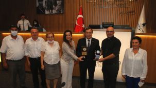 Konak Belediyesi'ne iki ödül birden
