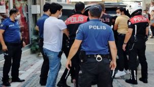 Maske denetimi yapan memura saldırdılar!