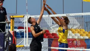 U18 Avrupa Plaj Voleybolu Şampiyonası'nda heyecan devam ediyor