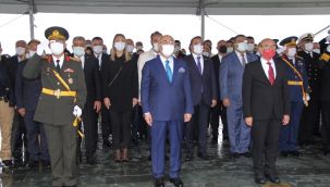 29 Ekim İzmir'de resmi törenle kutlandı