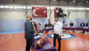 Başkan Arda'dan amatör spor kulüblerine malzeme destegi