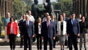 Başkan Batur'dan 29 Ekim'e özel mesaj: Yolumuz Cumhuriyet, Pusulamız Atatürk