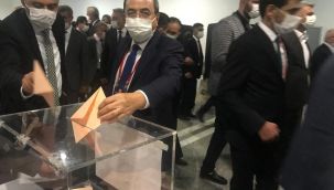 Başkan Batur yeniden Türkiye Belediyeler Birliğinin encümenine seçildi