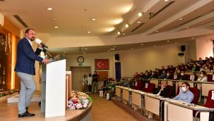 Başkan Gümrükçü'den Belediye personeline 500 Gün Sunumu