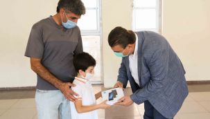 Başkan Yetişkin “Bir Tablet Bir Gelecek” kampanyasını başlattı