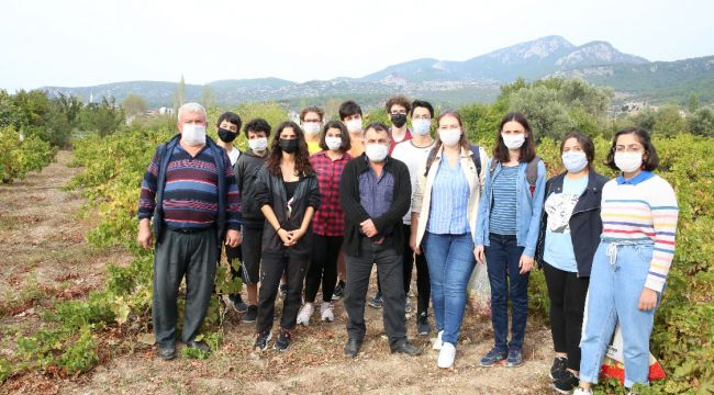Buca'nın öğrencilerinden sahada tarımsal araştırma