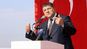 CHP'li Sındır: 'Milli değerlerimizle oynamaktan vazgeçin, altında kalırsınız'