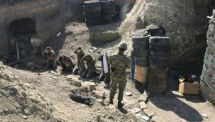Ermeni askerlerden flaş hamle: Beyaz bayrakla teslim oldular!