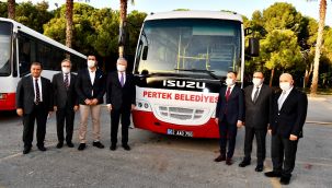 İzmir Büyükşehir Belediyesi'nden 9 ilçeye otobüs hibesi