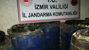 İzmir'de depoya kaçak alkol operasyonu