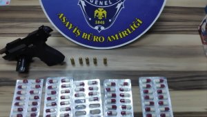 İzmir'de gasp şüphelileri polise yakalandı: 3 tutuklama