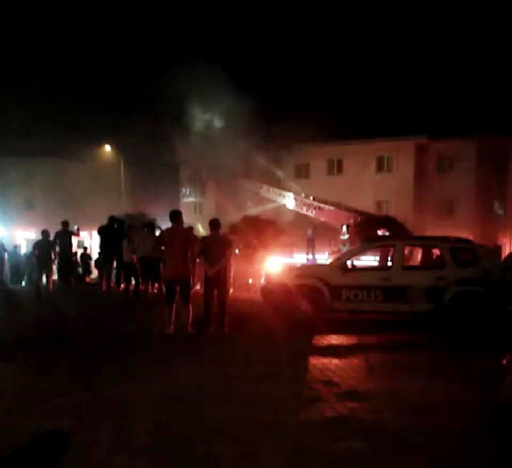 İzmir'de korkutan yangın