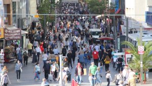 İzmir'de vaka sayıları arttı: İşte korkutan görüntüler!
