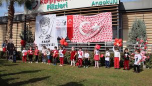 Karşıyakalı miniklerin Cumhuriyet coşkusu