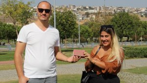 Kuryeden örnek davranış: Para dolu cüzdanı ve altınları sahibine teslim etti