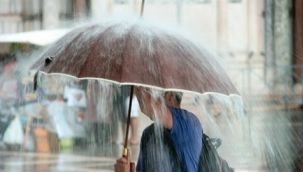 Meteoroloji İzmir’in kuzeyi için kırmızı alarm verdi