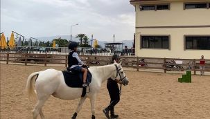 Ödemiş Taypark’ta çocuklar için atla gezinti turları başladı