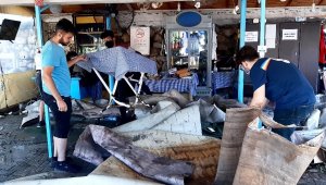 Tsunami vuran Sığacık yaralarını sarmaya başladı