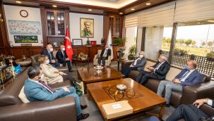 Türkiye Kent Konseyleri Birliği'nden Tunç Soyer'e ziyaret