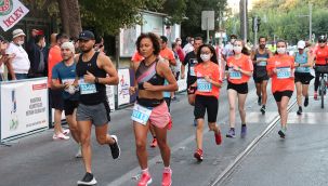 Uluslararası İzmir Maratonu start verdi: Başlangıç Lozan Meydanı