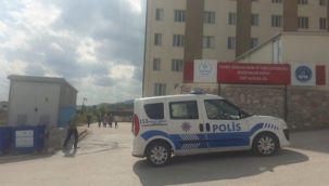 Yurt karantinasından kaçmak isterken ayağını kırdı