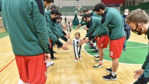 Ayda bebekten iyiyim pozu