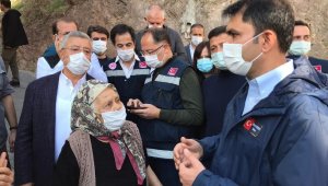 Bakan Kurum: "Evlerine kaya düşme riski olan vatandaşların taşınma süreci başladı"