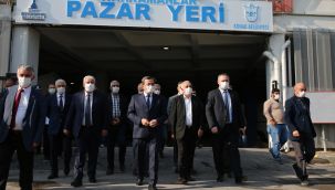 Başkan Batur'a vatandaştan Kahramanlar pazar yeri için teşekkür